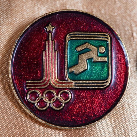 1980 Moscow Olympic Games - Sprinting Pin Badge